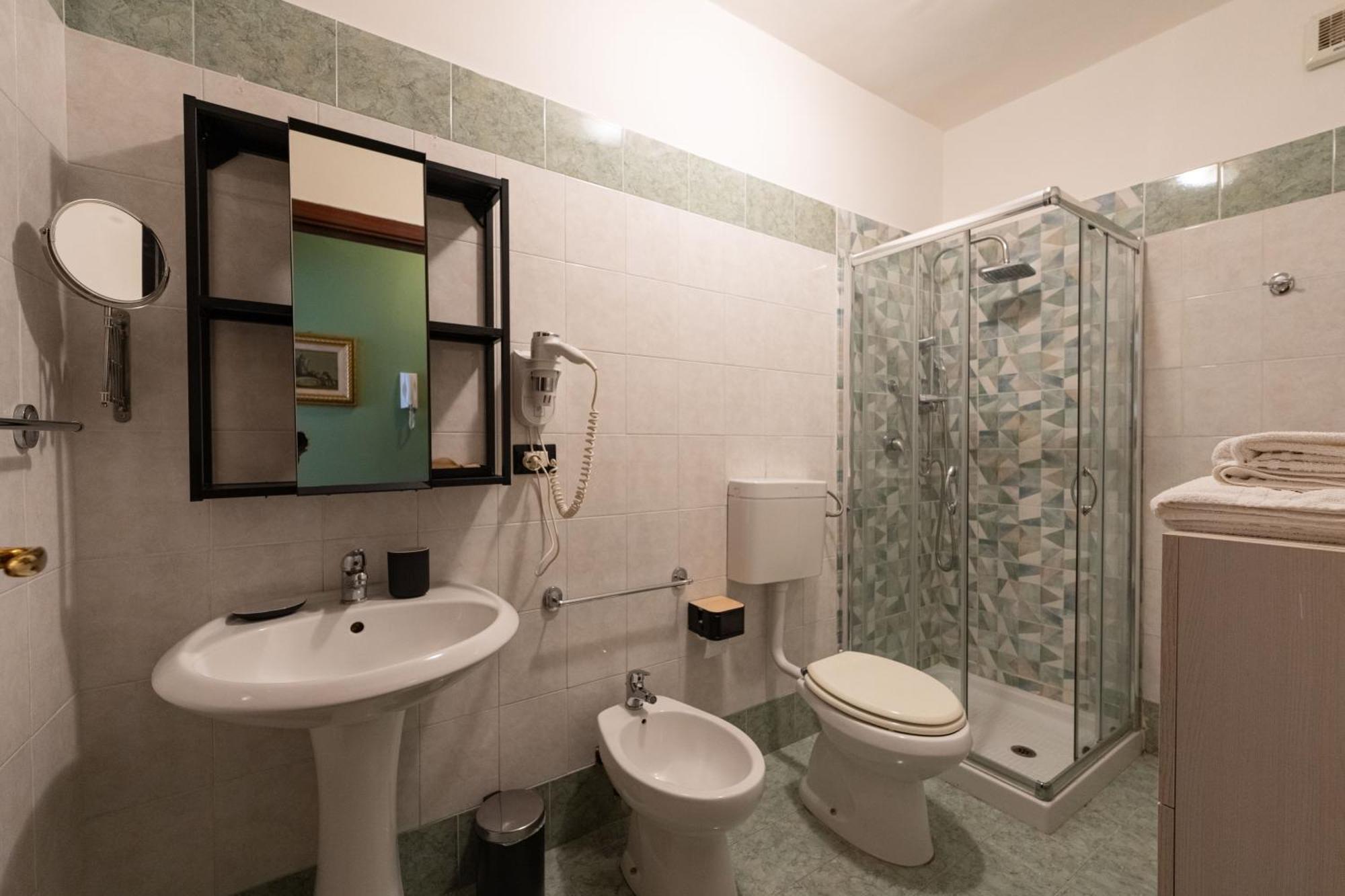 Kalamarina Rooms Palermo Exteriör bild